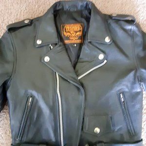 Kid's size medium for 5 to 7 year old Milwaukee Leath Black leather biker jacket